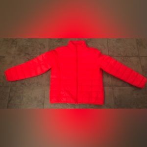 Lightweight outerwear jacket
